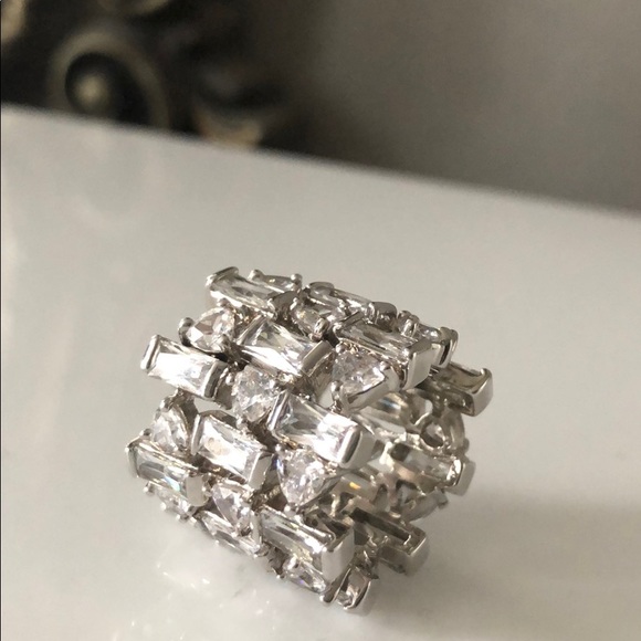 KENNETH JAY LANE cubic zirconia ring - Picture 7 of 9